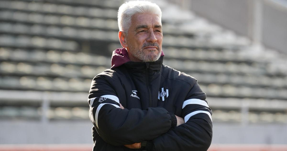 De Felippe- Esperaba encontrar otro equipo con ideas maacutes claras