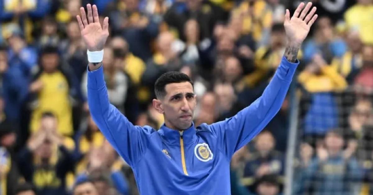 A pura ovacioacuten y emocioacuten- el regreso sontildeado de Di Mariacutea al Gigante de Arroyito