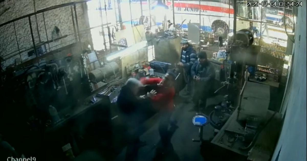 VIDEO  Empresario de transporte protagonizoacute serios incidentes- lo acusan de lesiones