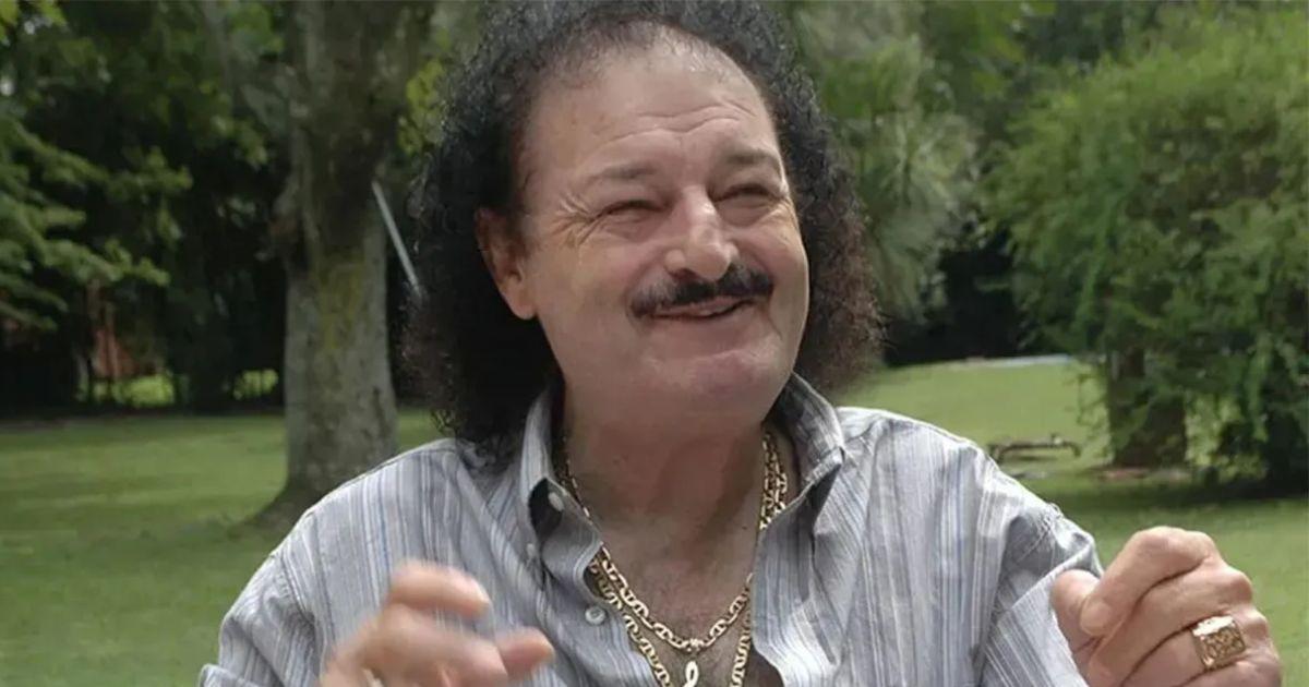 El cantante de 72 años permanece internado en terapia intensiva