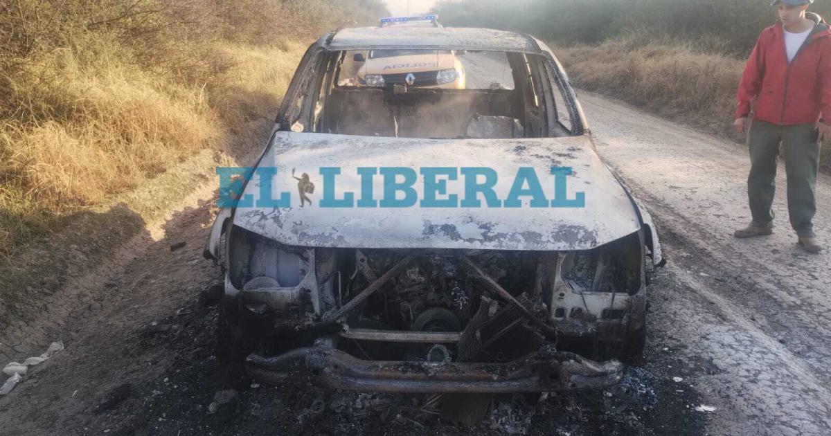 La cami89oneta quedó totalmente destruida