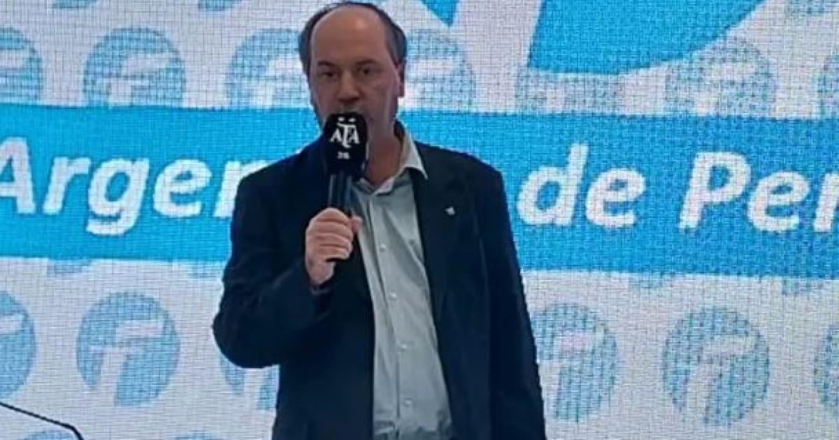 El periodismo deportivo del paiacutes llega a Santiago