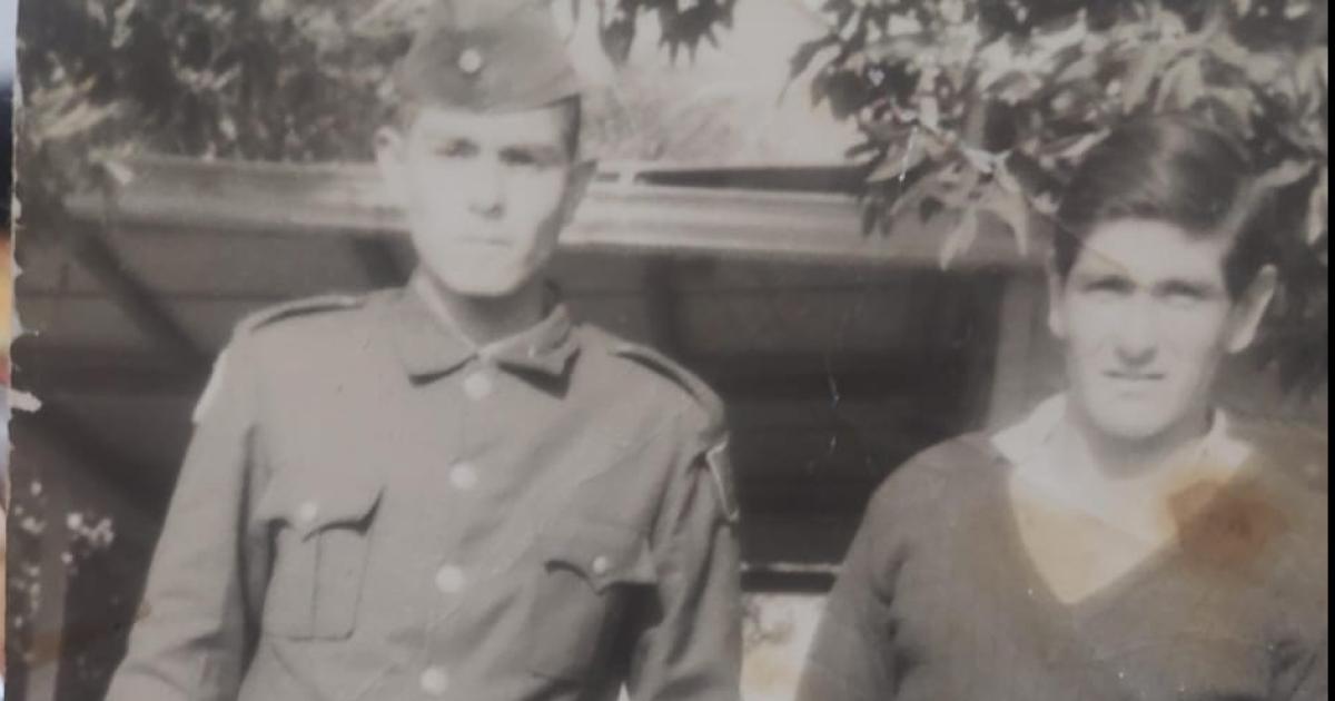 Jorge Serrano el granadero loretano que encendioacute la laacutempara votiva del monumento de Aguirre en 1969