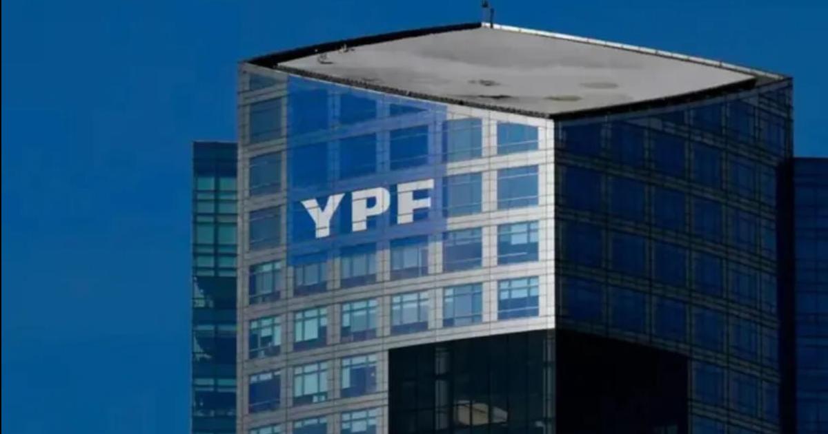  La decisión de hoy frena al menos por una semana la obligación de Argentina de desprenderse de sus activos en la petrolera