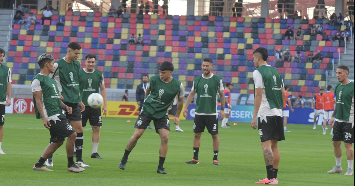 Central jugoacute mal y empatoacute con Cerro Largo