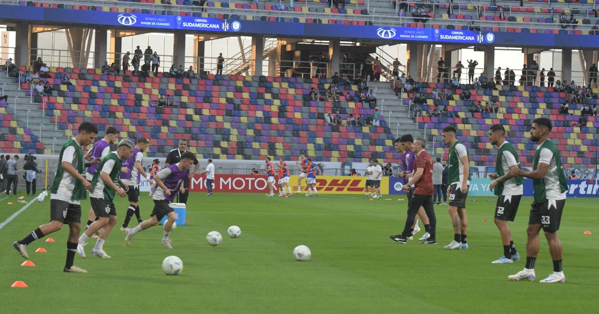 Central jugoacute mal y empatoacute con Cerro Largo