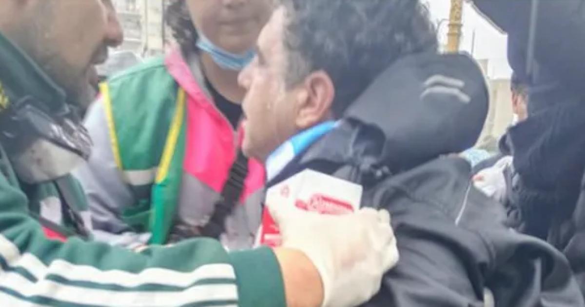 VIDEO  La Policiacutea gaseoacute a una persona con discapacidad en la marcha de jubilados en Congreso