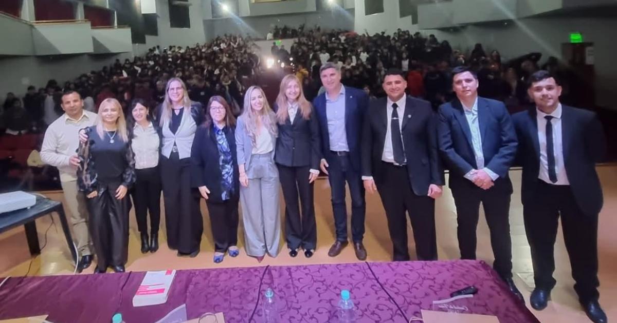 Friacuteas se une para luchar contra el grooming y evitar el ciberdelito