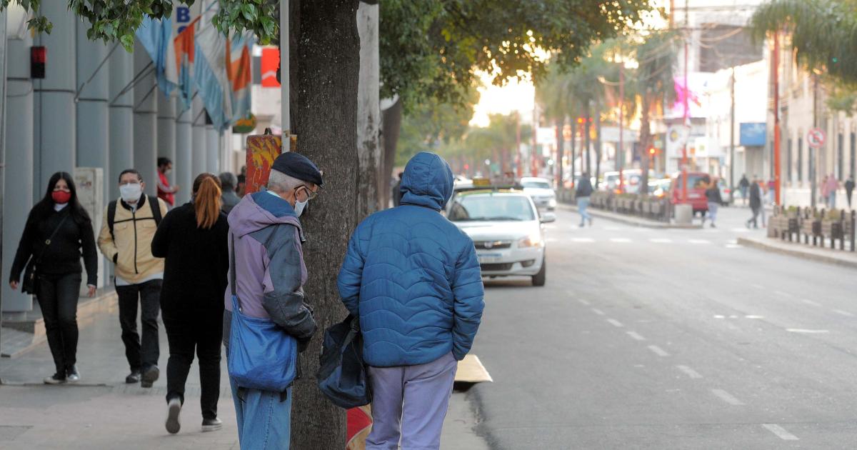 Se levantó el paro de tres líneas de colectivos
