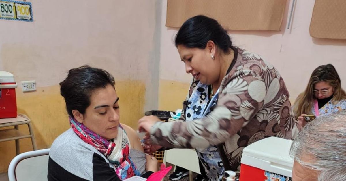 Friacuteas- trabajo de inmunizacioacuten entre la escuela y salud puacuteblica