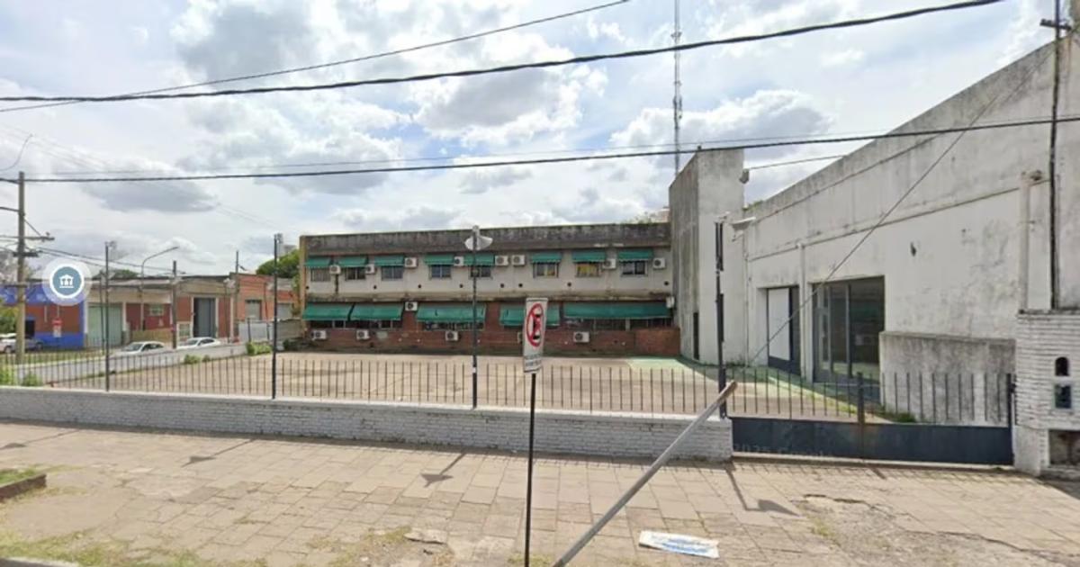 Estaba siendo juzgado por un crimen y escapó por la ventana en un descuido policial  (Foto- Google Maps)