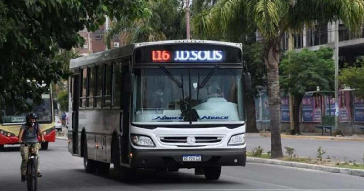 Se levantoacute el paro de colectivos y ya circulan todas las liacuteneas con normalidad en Santiago del Estero