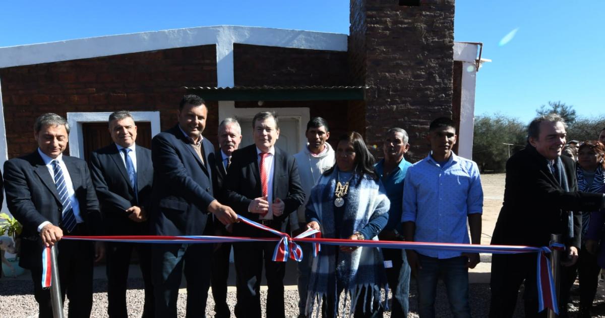 Zamora entregoacute viviendas sociales en Vilelas y ratificoacute la continuidad del programa habitacional