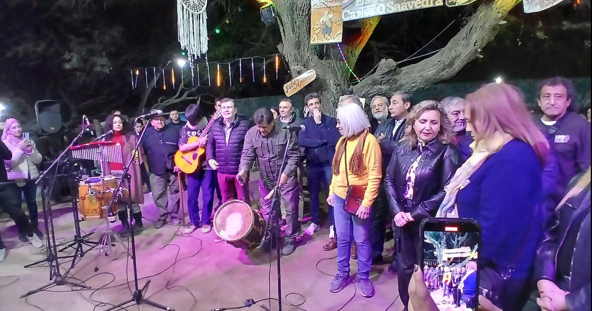 Las mejores imaacutegenes de la vigilia de la XXIII Marcha de los bombos