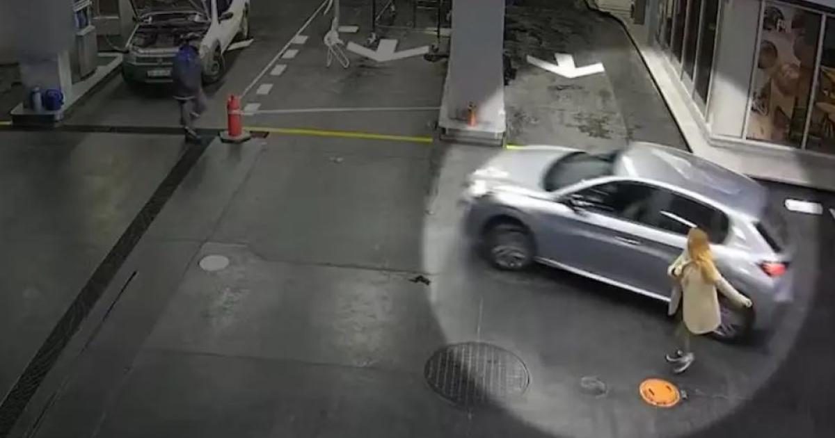Atropelloacute a dos mujeres tras negarse a pagar en una estacioacuten de servicio y fue capturado horas despueacutes