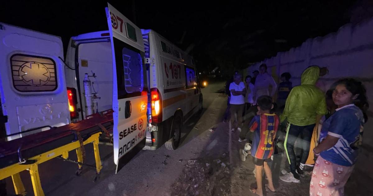 Estrelloacute su moto contra un montiacuteculo de tierra y terminoacute herido