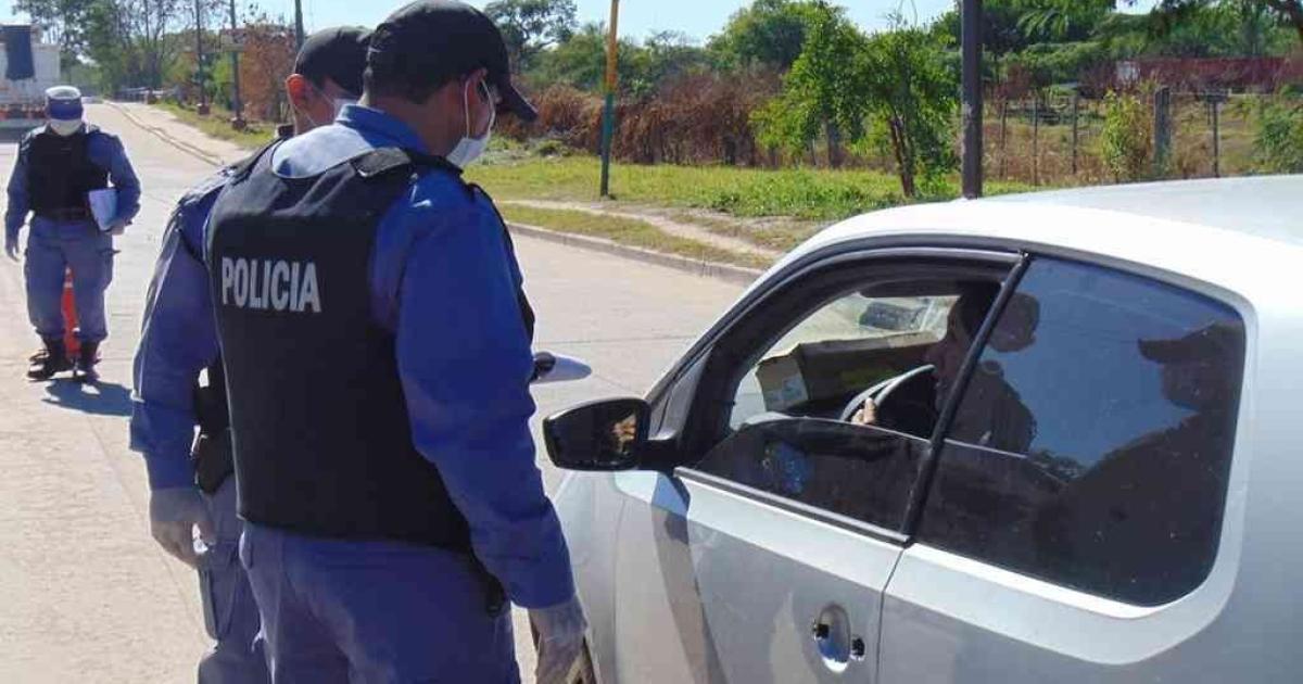 Secuestran combi robada en Coacuterdoba con diecisiete evangeacutelicos santiaguentildeos