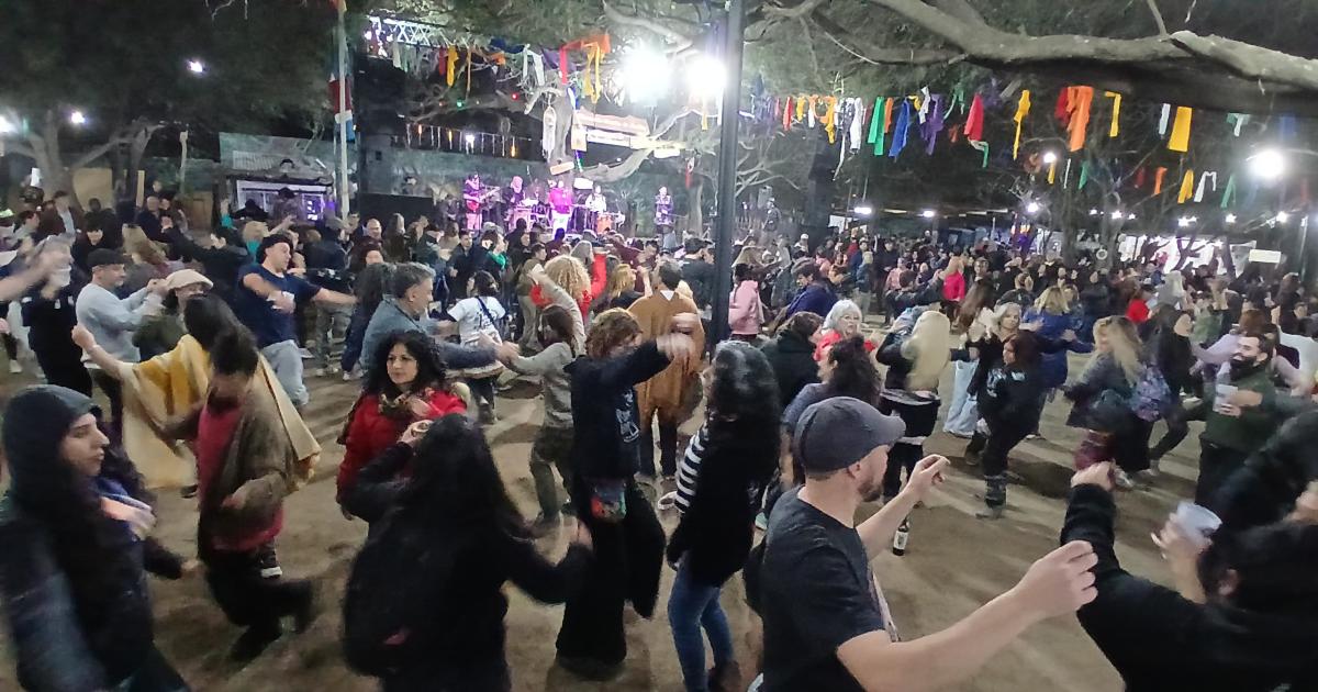 Las mejores imaacutegenes de la vigilia de la XXIII Marcha de los bombos