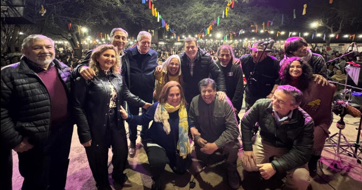 Las mejores imaacutegenes de la vigilia de la XXIII Marcha de los bombos