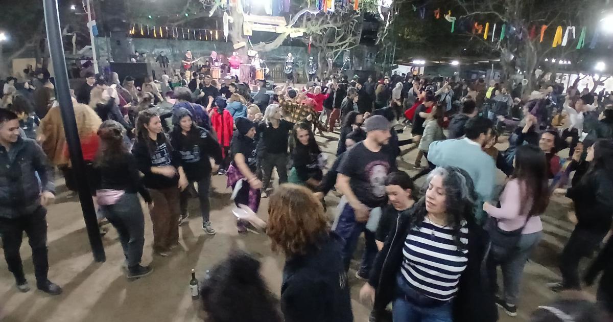 Las mejores imaacutegenes de la vigilia de la XXIII Marcha de los bombos