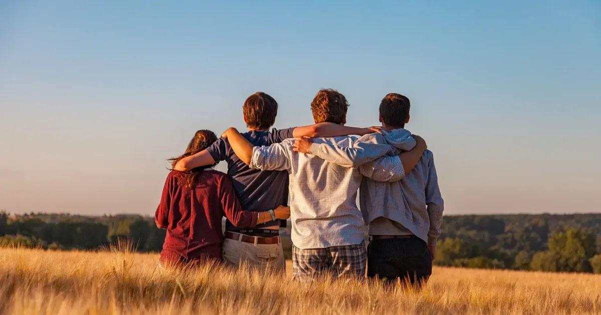 Diacutea del Amigo- por queacute lo festejamos cada 20 de julio