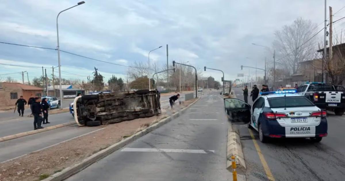 Joven robó una camioneta protagonizó una persecución y volcó luego intentó escapar del hospital