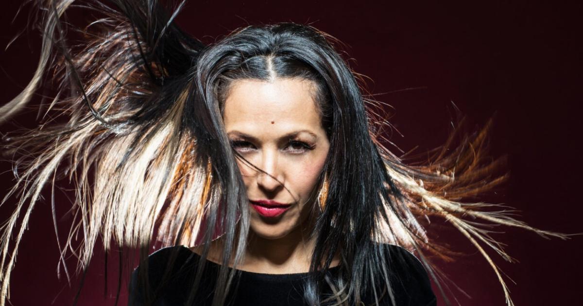 EL LIBERAL te cuenta en exclusiva de queacute se trata Puna Argentina cancioacuten que G Musik produciraacute para  Roxana Carabajal