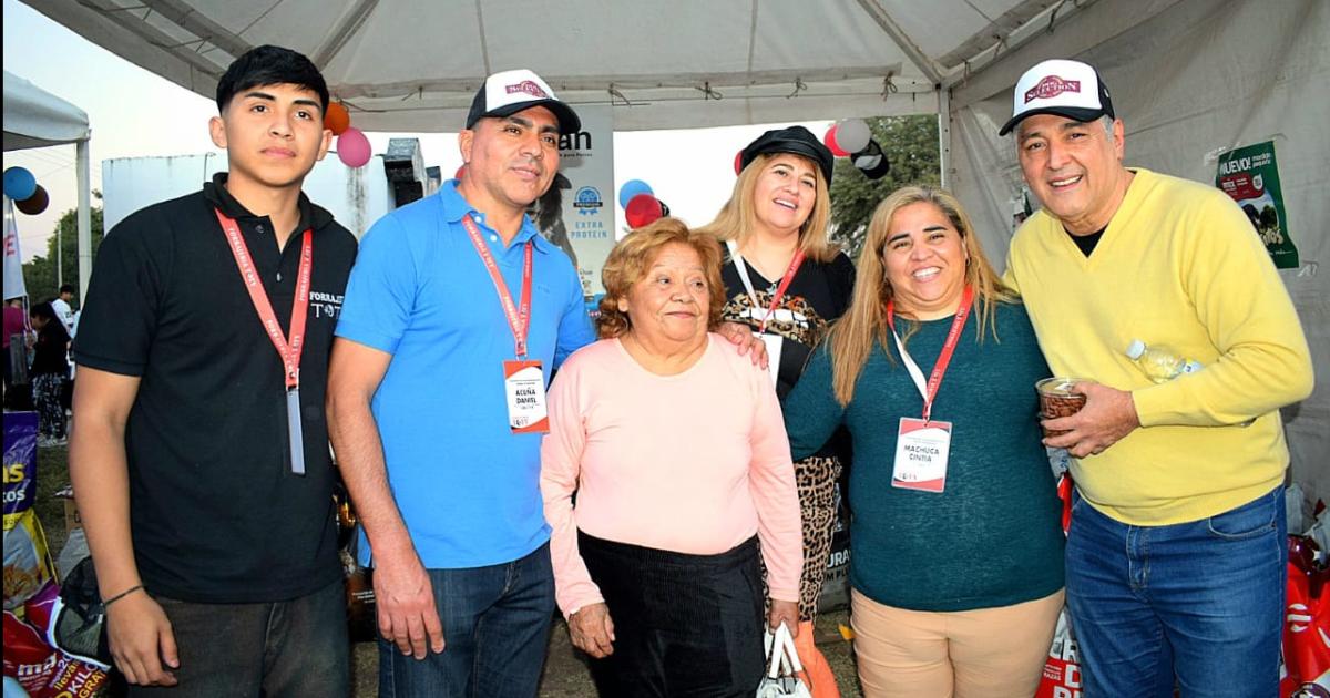 Un encuentro generoacute conciencia sobre el cuidado de las mascotas