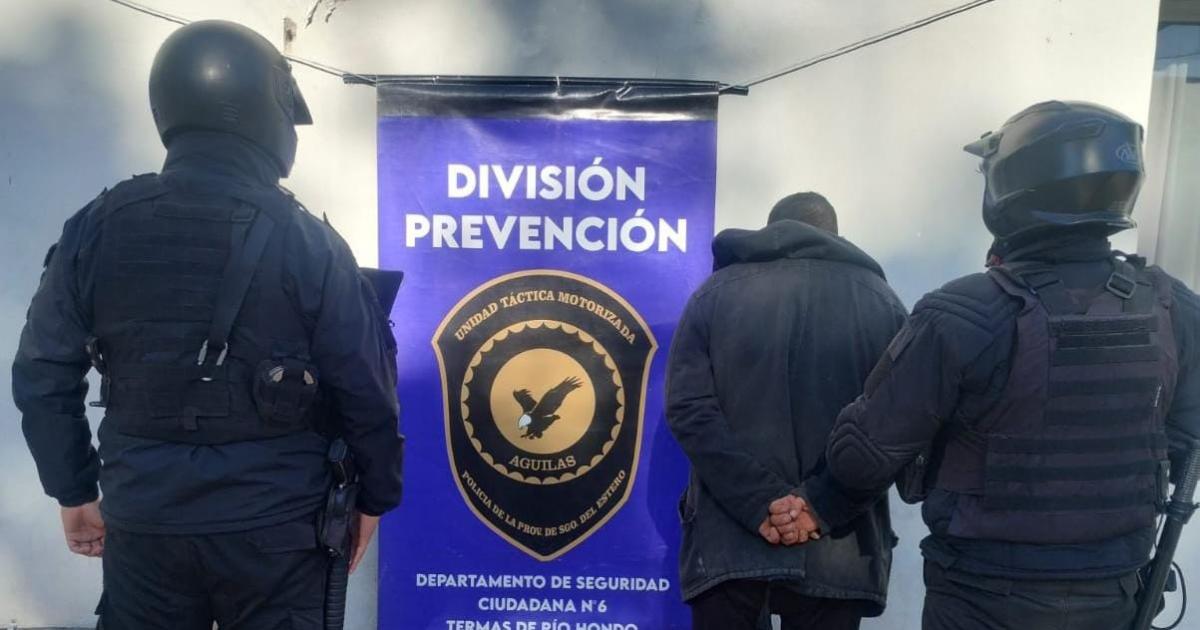 Detienen en Termas de Riacuteo Hondo a un hombre con pedido de captura por violencia de geacutenero