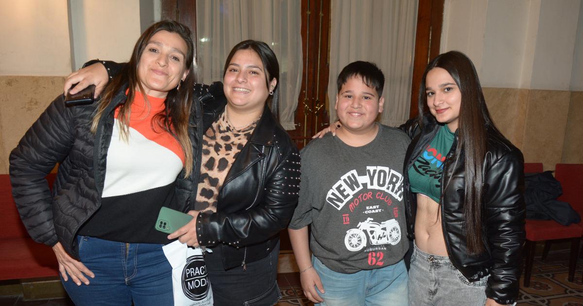 LOS BONYS DE FESTEJO POR SUS 30 ANtildeOS