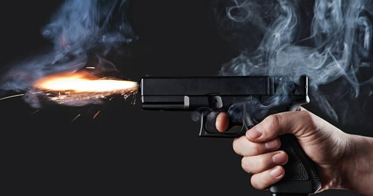 Asesinan a un hombre frente a su casa en intento de robo- su hijo quiso defenderlo y fue baleado