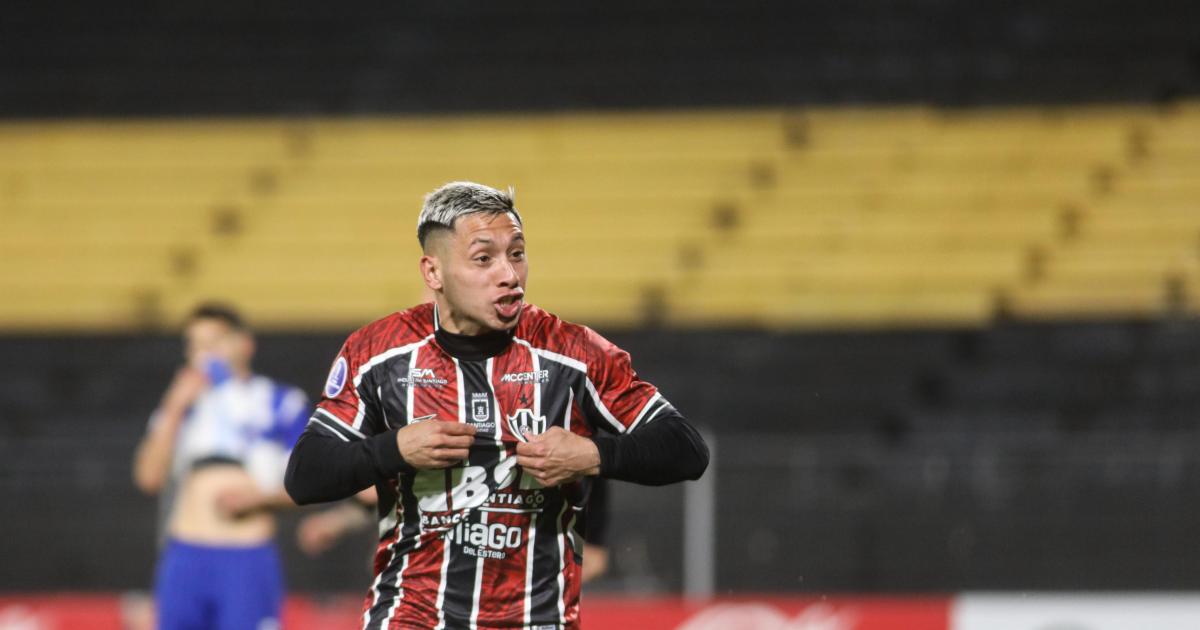 Central Coacuterdoba goleoacute a Cerro Largo y se metioacute en los 8vos de final de la Copa Sudamericana