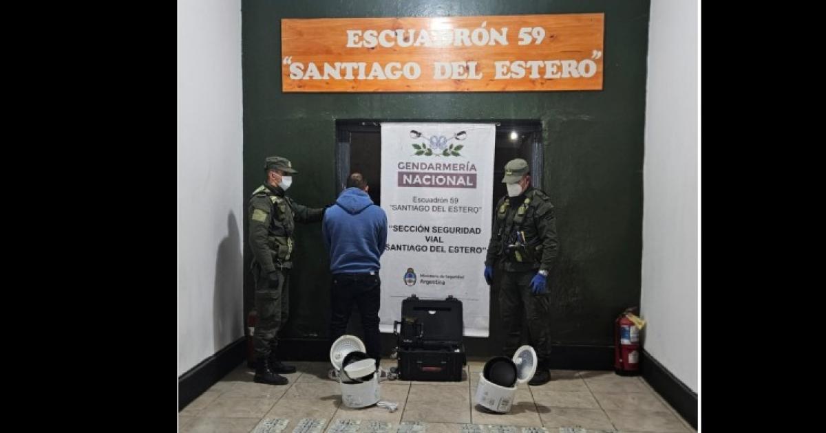 Secuestran ms de 190 mil dólares ocultos en tour de compras