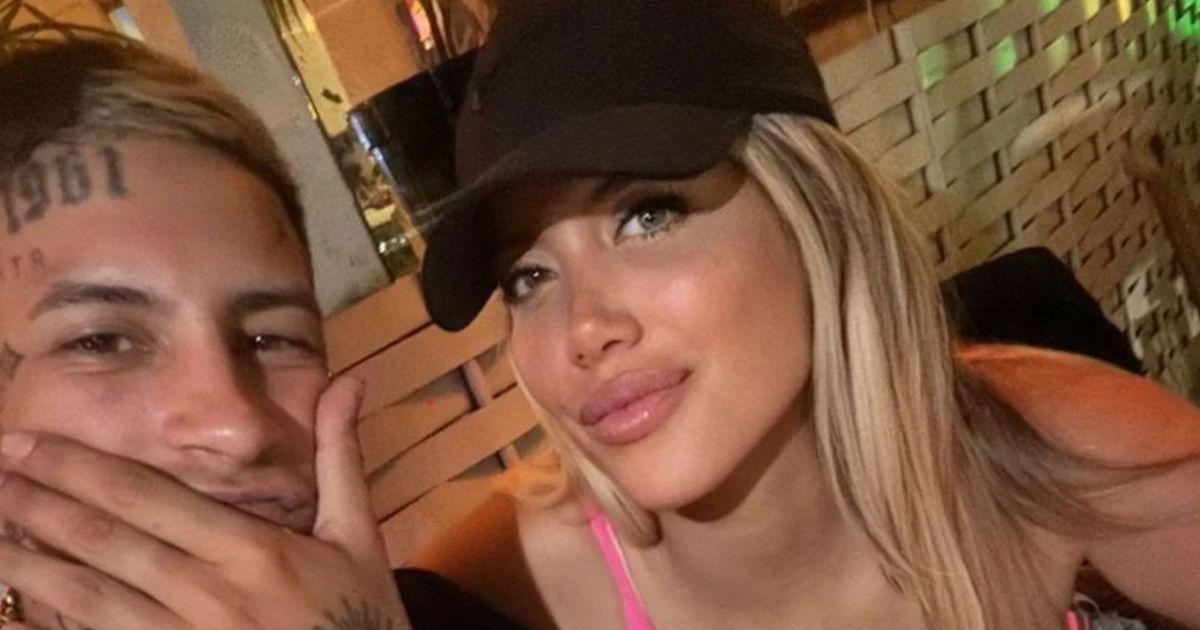 La pareja se divierte en España pero no se olvida de la China Surez