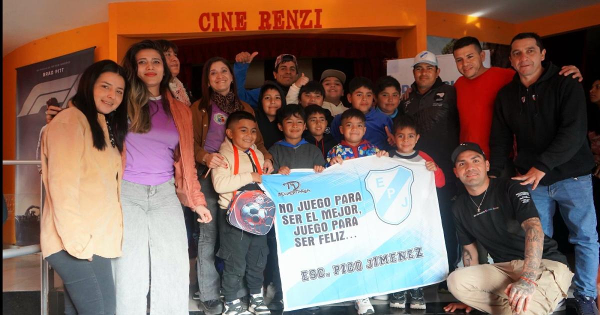 Brindan espacios de recreacioacuten para nintildeos y adolescentes durante el receso invernal