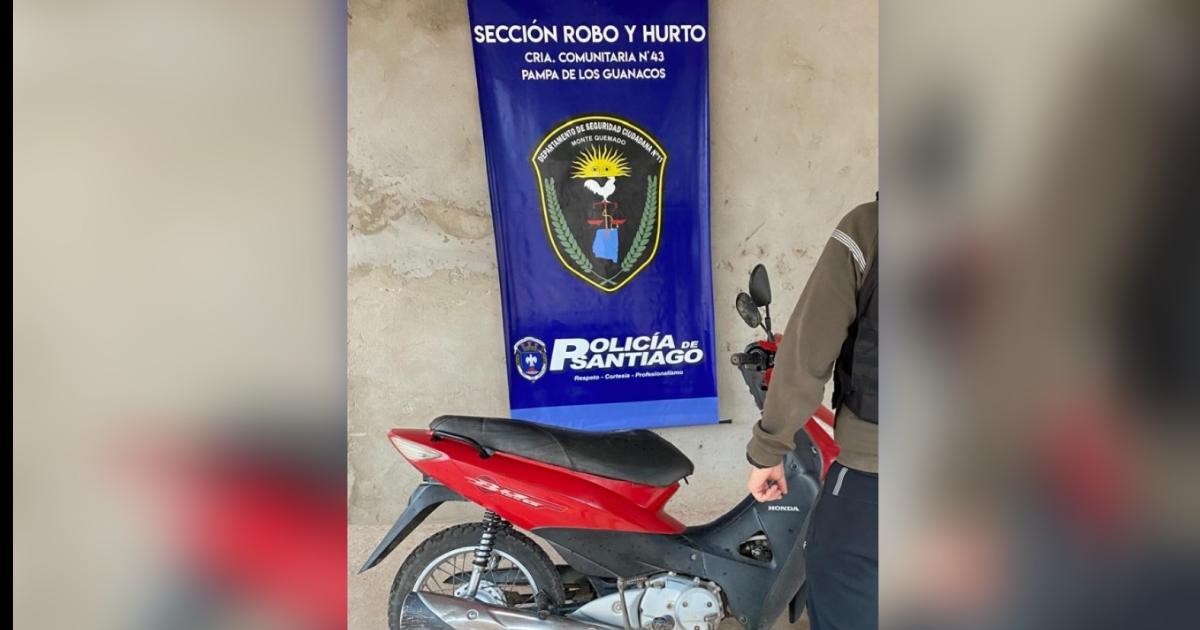 Recuperan en Fernaacutendez una moto robada hace casi tres antildeos en Pampa de los Guanacos