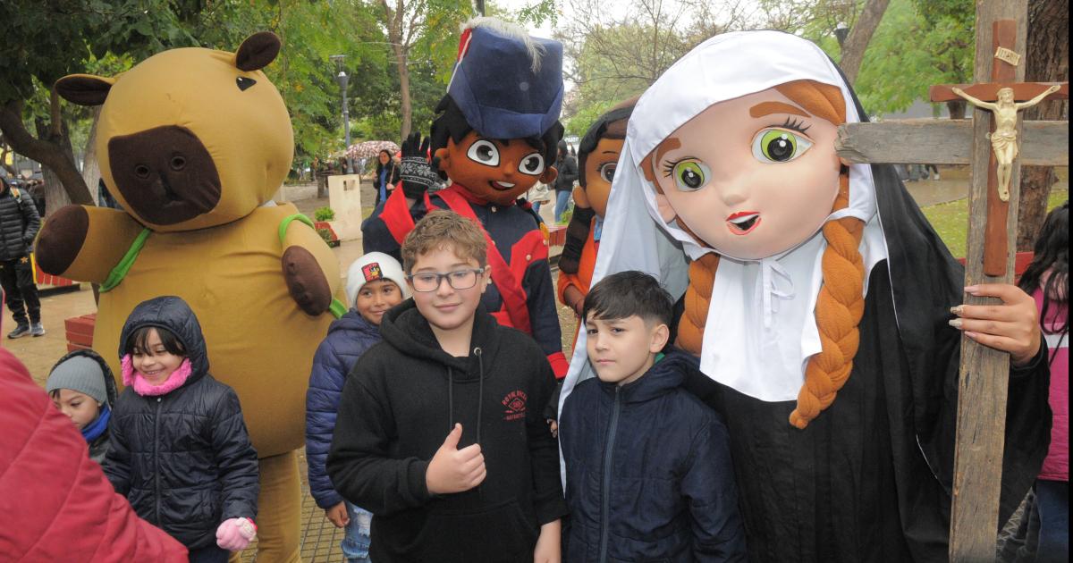 BRILLO DE LA ACCIOacuteN TEATRAL URBANA