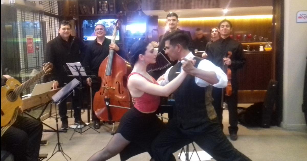 BRILLO DE LA ACCIOacuteN TEATRAL URBANA