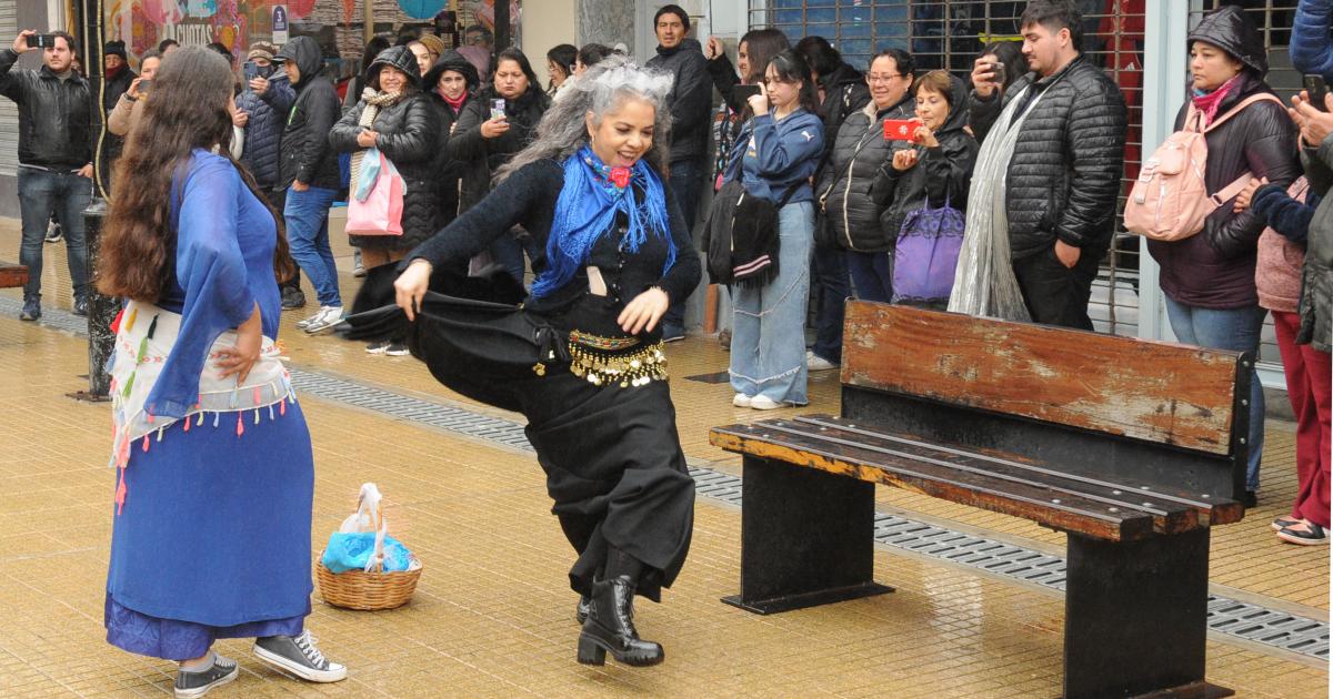 BRILLO DE LA ACCIOacuteN TEATRAL URBANA