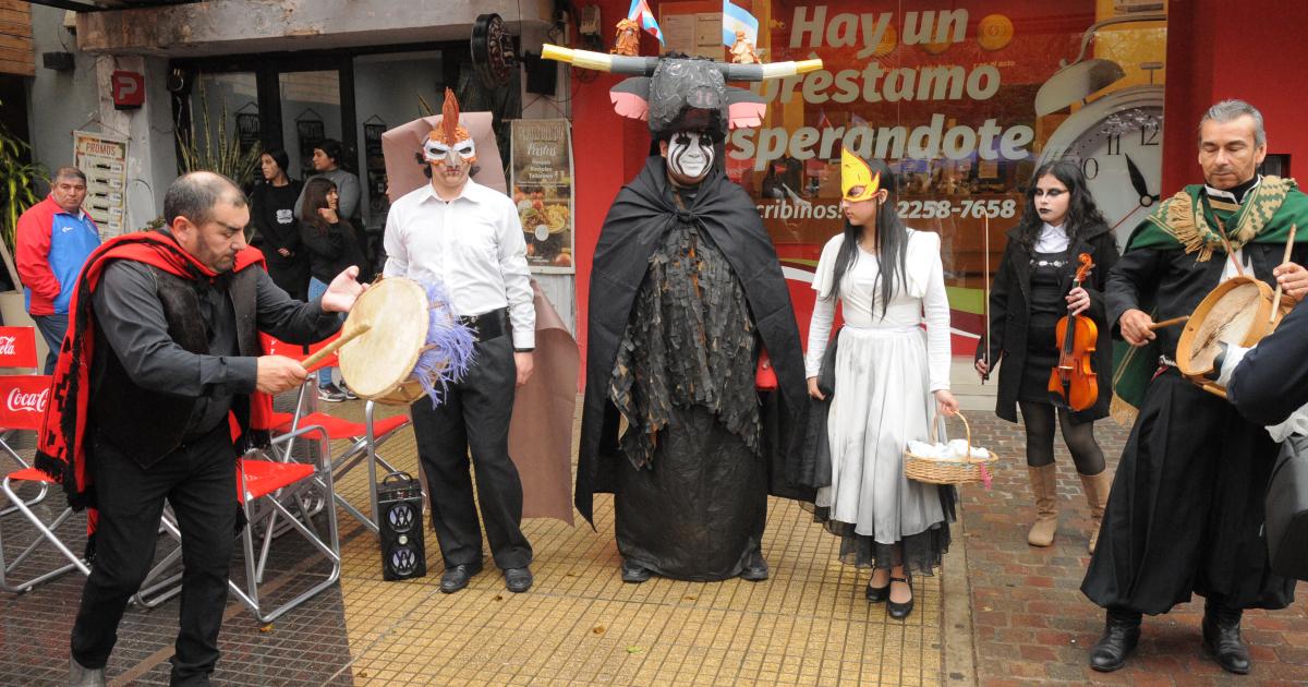 BRILLO DE LA ACCIOacuteN TEATRAL URBANA