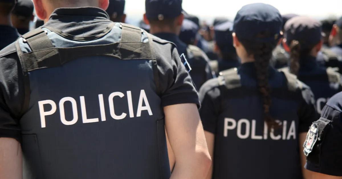 iquestPoliladron Un policiacutea fue detenido por filtrar informacioacuten a una banda criminal