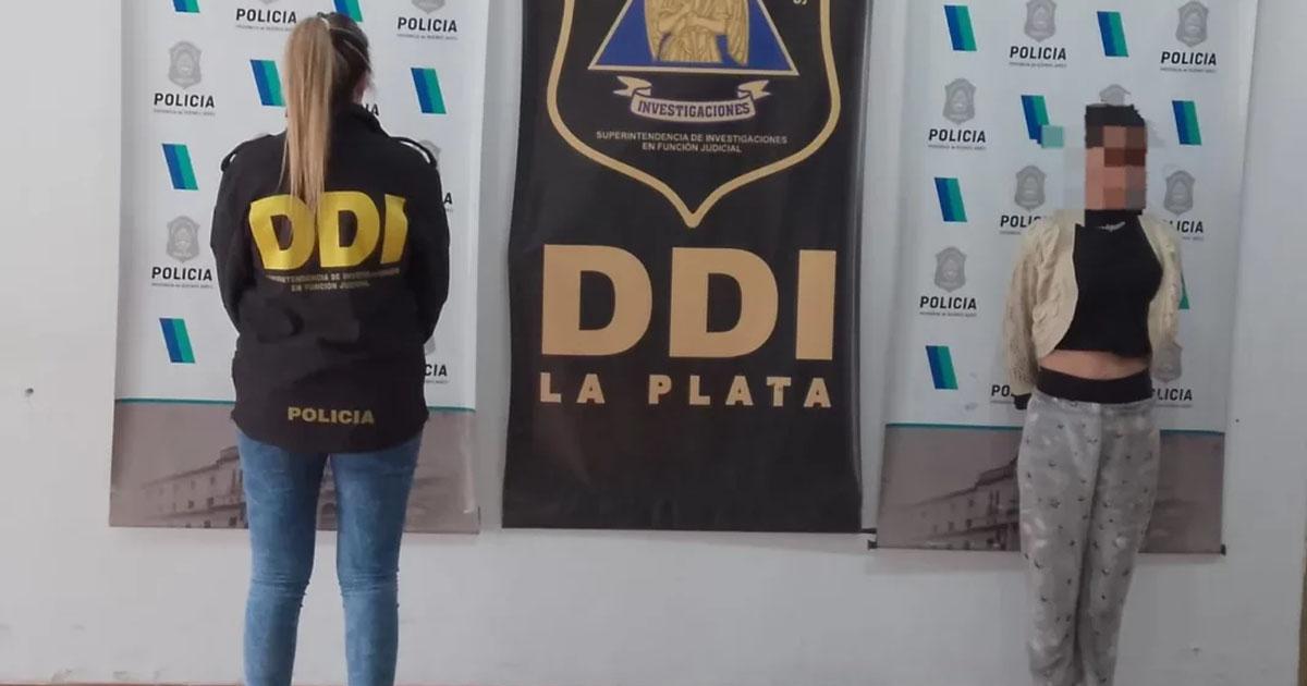 Cumpliacutea prisioacuten domiciliaria salioacute a robar escapoacute y la atraparon en un operativo encubierto