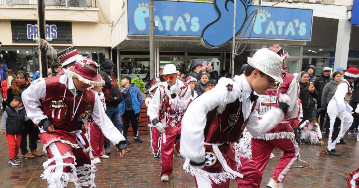 Homenajes a Leo Dan y Koli Arce en la Accioacuten Teatral Urbana