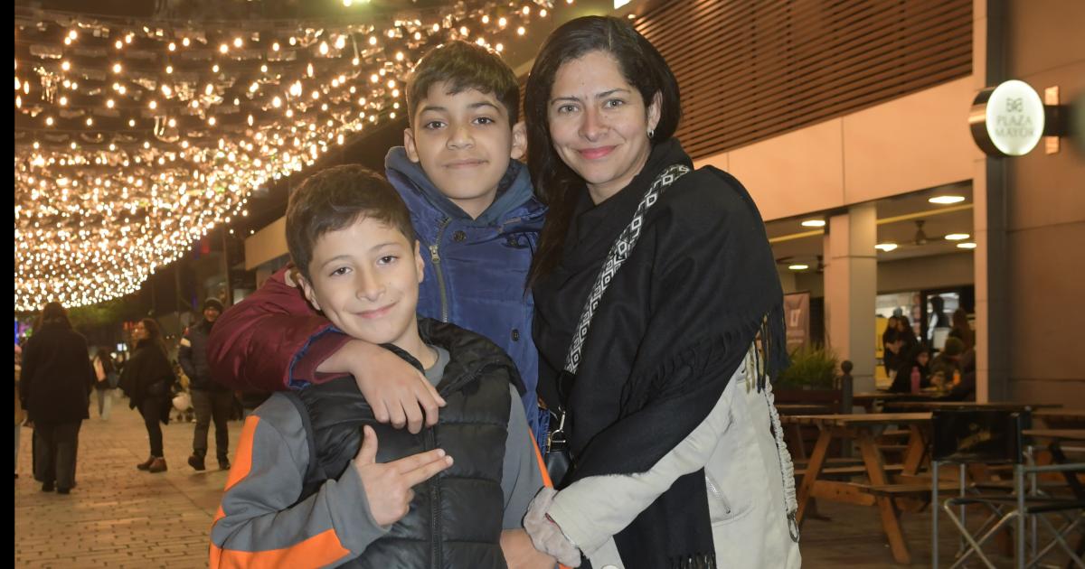 LA ALEGRIacuteA DE LOS 472 ANtildeOS DE SANTIAGO