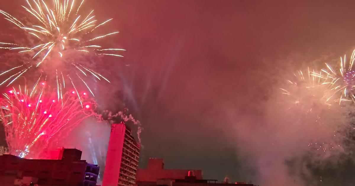 Momento en que sonó la tradicional sirena de EL LIBERAL