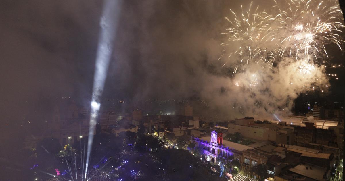 El imponente show de fuegos artificiales por los 472 antildeos de la Madre de Ciudades