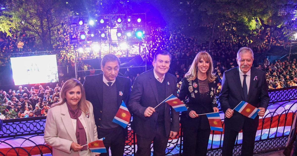 Gerardo Zamora junto a Claudia Abdala de Zamora Elías Surez Carlos Silva Neder y Norma Fuentes