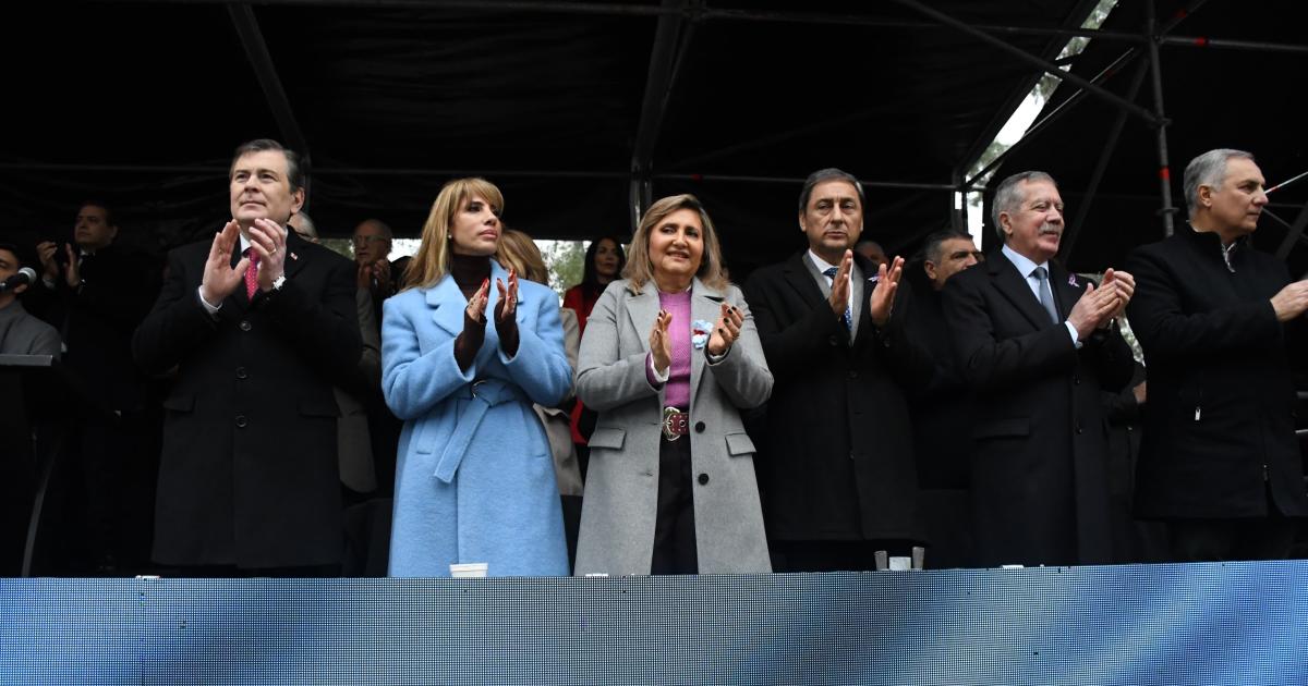 El gobernador Zamora presidioacute el acto por los 472 antildeos de la Madre de Ciudades