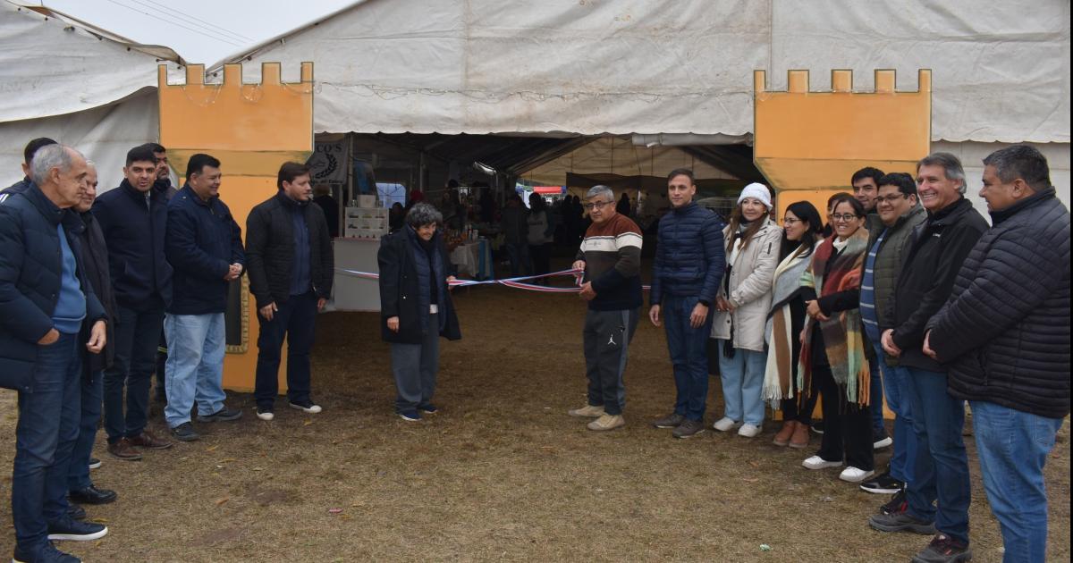 En la ciudad de Fernaacutendez se celebra hoy el 135ordm aniversario