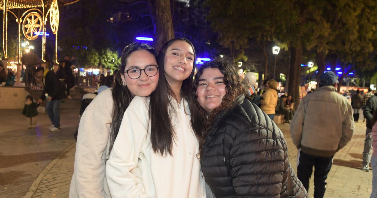 LA ALEGRIacuteA DE LOS 472 ANtildeOS DE SANTIAGO